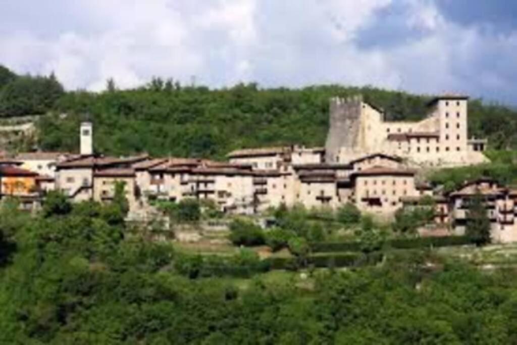 Ca' Berti Appartamento Con Terrazza Ville Del Monte เทนโน ภายนอก รูปภาพ